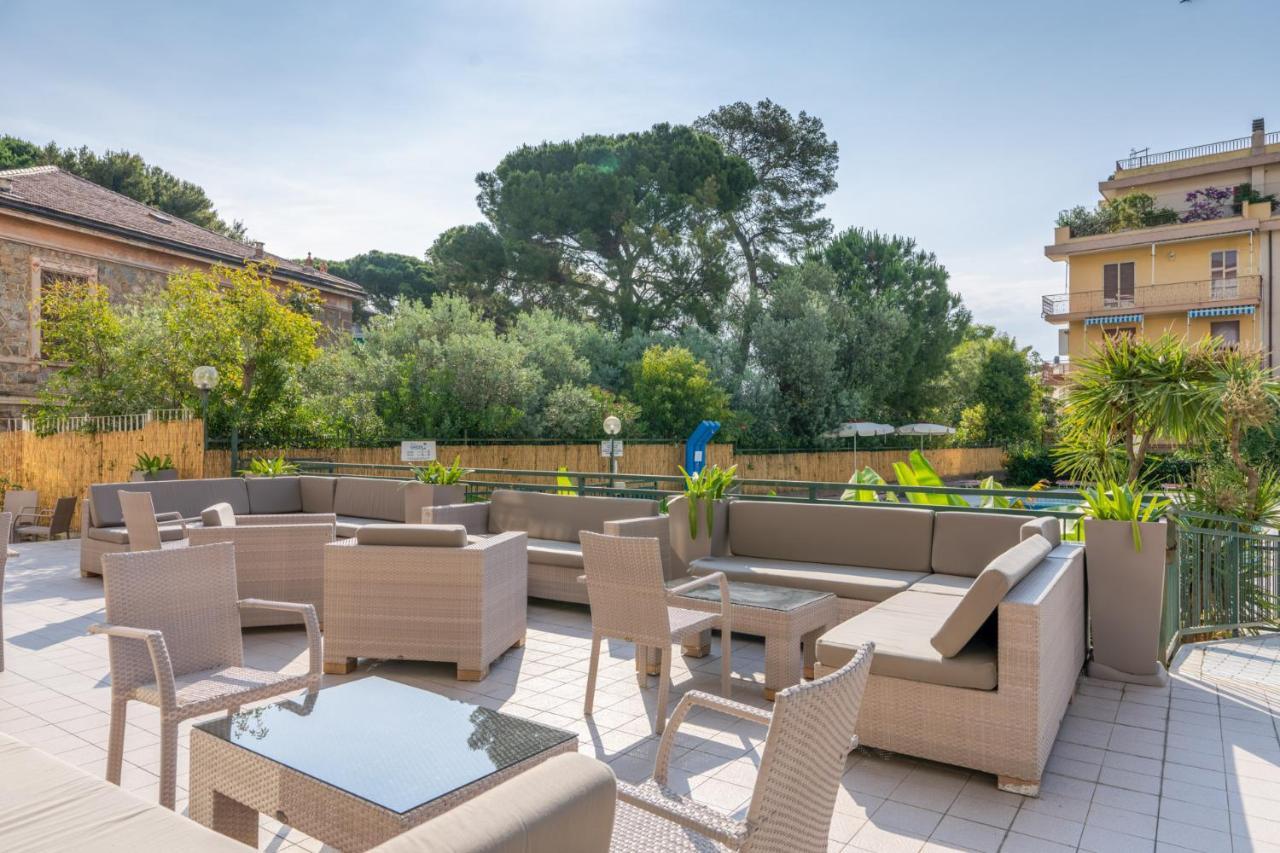 Garden Hotel 3*