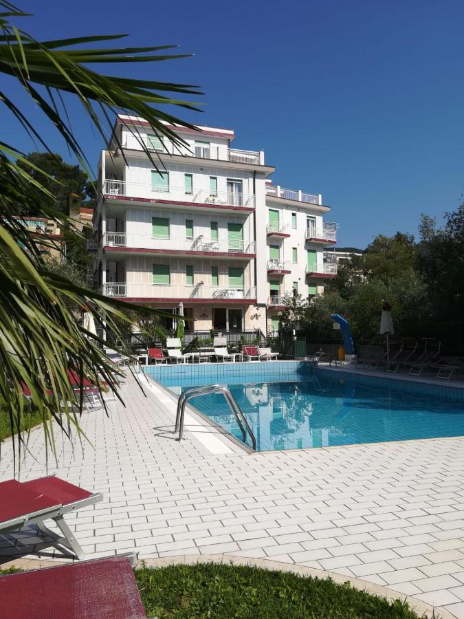 Hotel Garden 3*
